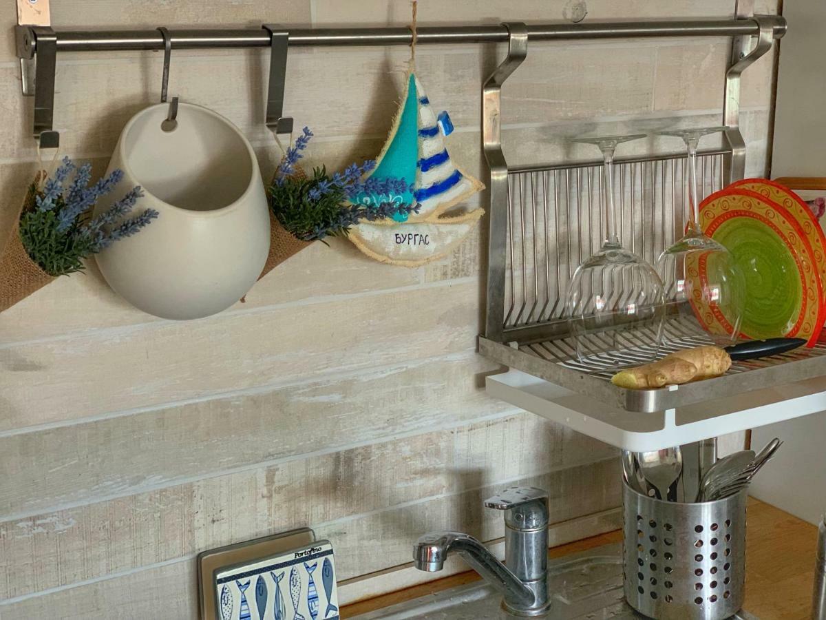 Charming Beach Holiday Apartment Лозенец Екстериор снимка